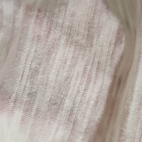 We The Free Over Size Top, Open Back. Size Small White Women's Top - Picture 5 of 5